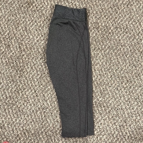 𝅺bcg cropped athletic leggings - Picture 4 of 4